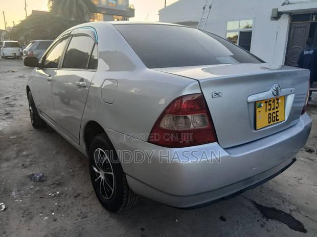 Toyota Corolla 2004 Silver