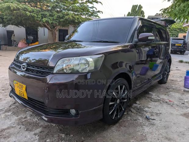 Toyota Corolla Rumion 2010 Black