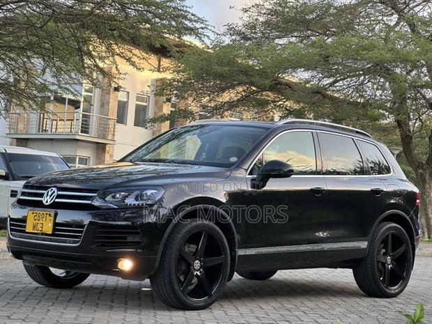 Volkswagen Touareg 2013 Black