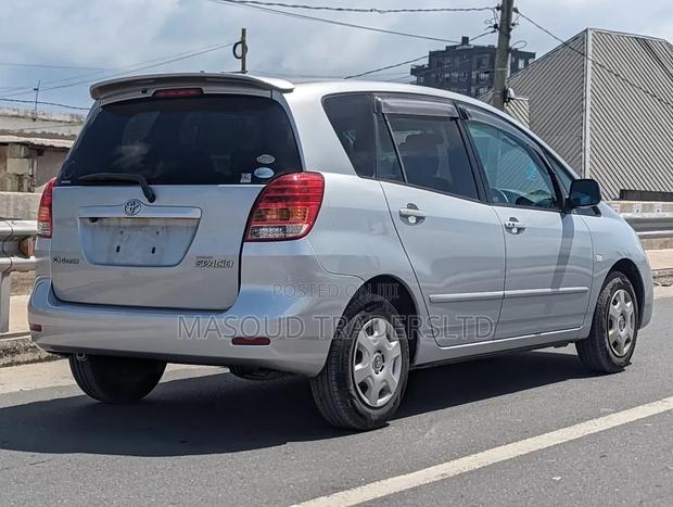 Toyota Corolla Spacio 2005 Silver