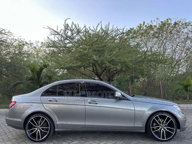Mercedes-Benz C-Class C 200 Kompressor (W204) 2008 Gray