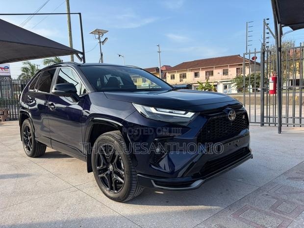 New Toyota RAV4 Hybrid 2025 Black