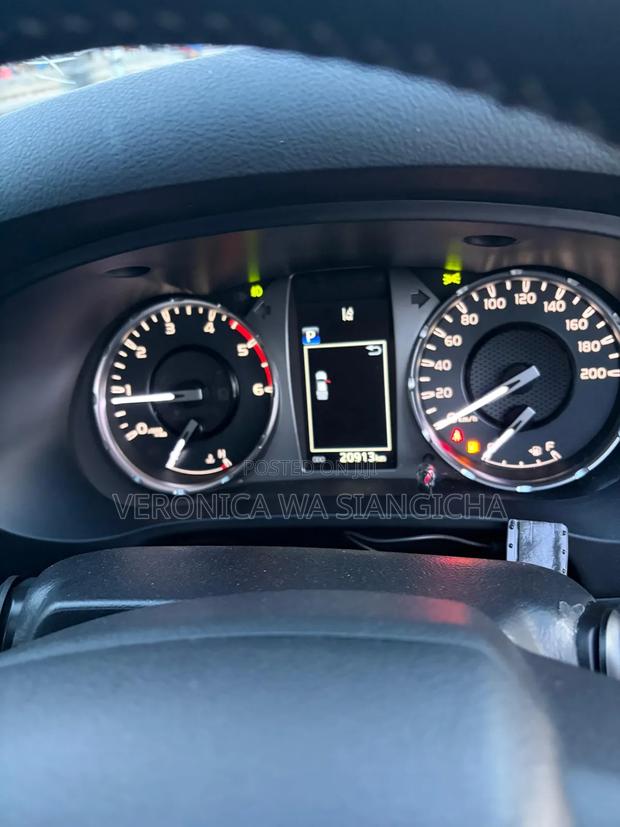 Toyota Hilux 2021 Black