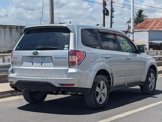 Subaru Forester 2.5X Automatic 2010 Silver