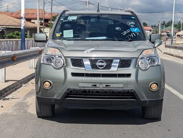 Nissan X-Trail 2.0 Petrol XE 2011 Gray