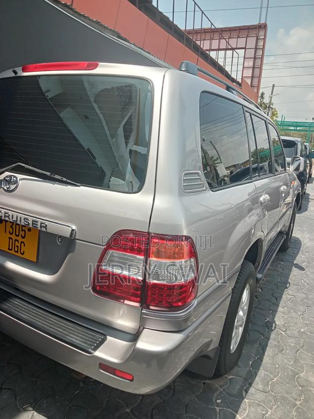 Toyota Land Cruiser 2003 Brown