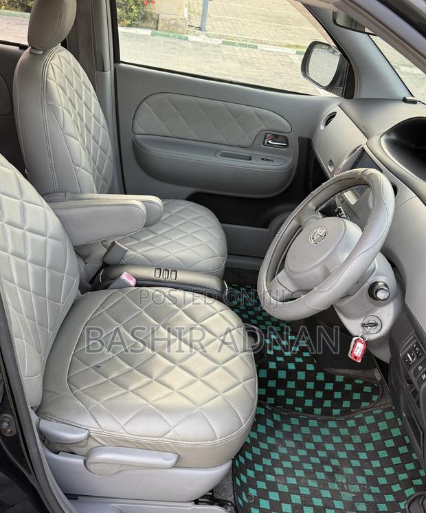 Toyota Sienta 1.5 FWD 2008 Black