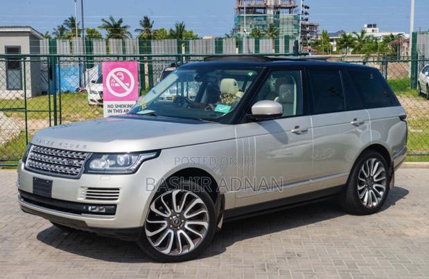 Land Rover Range Rover Vogue 2015 Gold