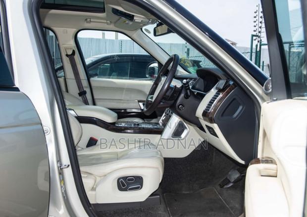 Land Rover Range Rover Vogue 2015 Gold