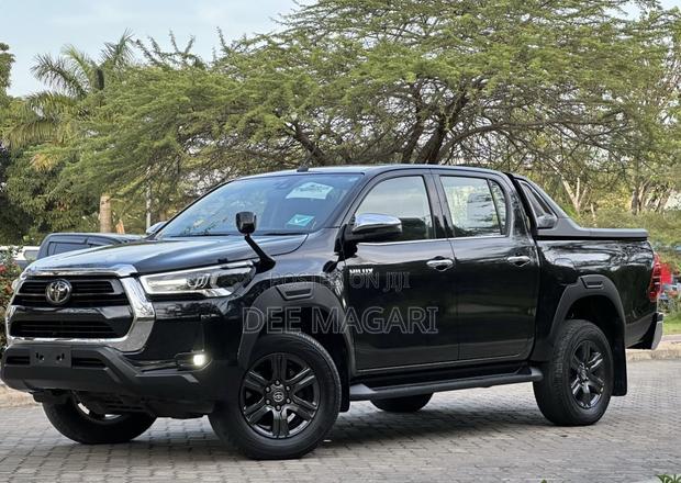 Toyota Hilux 2.4 Diesel 2020 Black