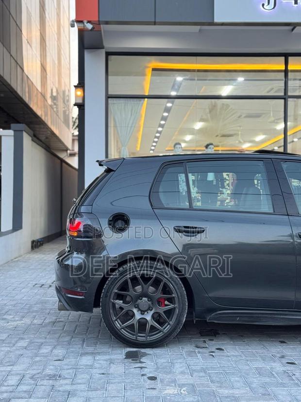 Volkswagen Golf 2012 Black