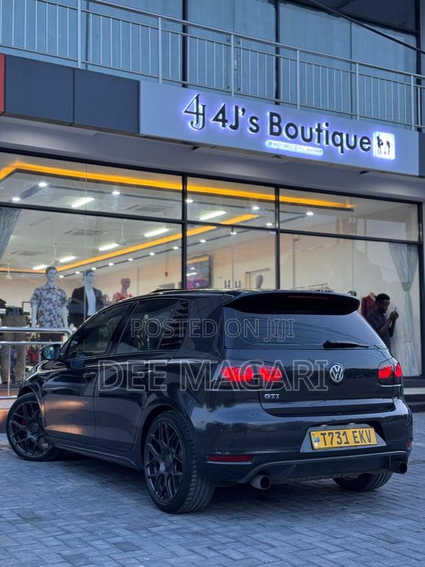 Volkswagen Golf 2012 Black