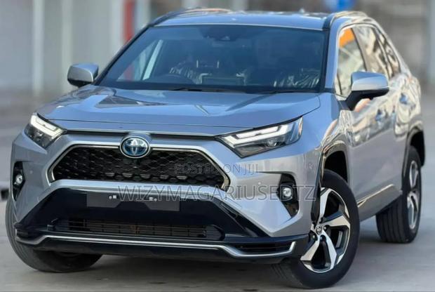 Toyota RAV4 Plug-In Hybrid 2025 Teal