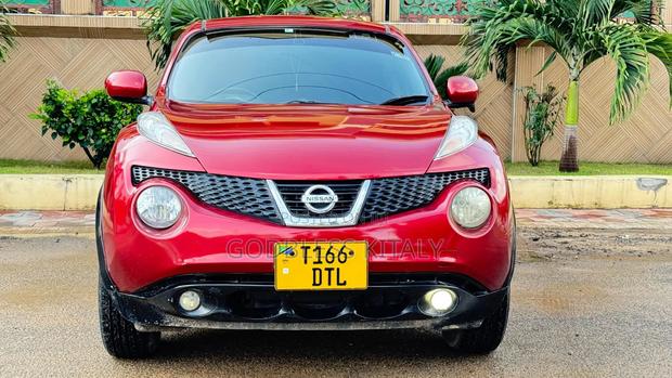 Nissan Juke SV 2012 Red