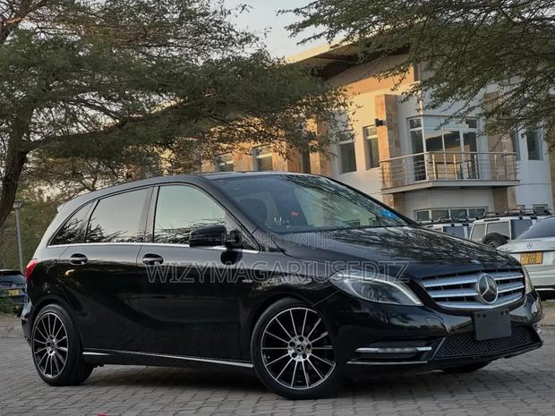 Mercedes-Benz B-Class 2013 Matt Black