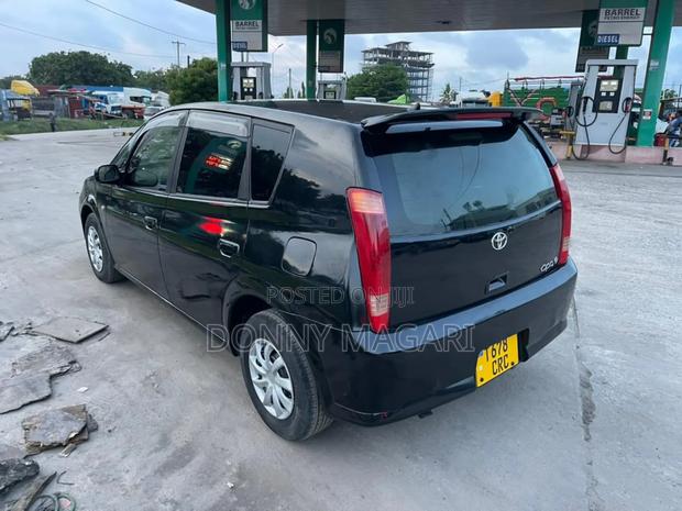 Toyota Opa 2005 Black