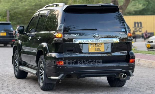 Toyota Land Cruiser Prado 2007 Black