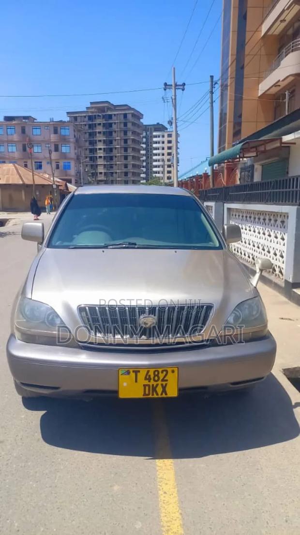 Toyota Harrier 2001 Silver