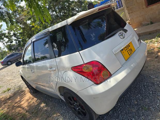 Toyota IST 2005 White