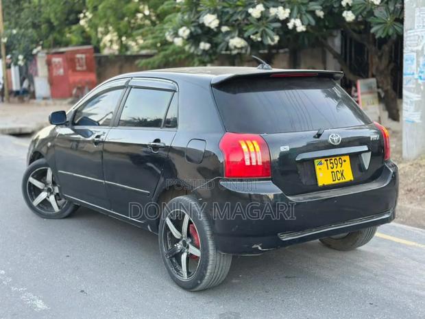 Toyota Corolla RunX 2005 Black