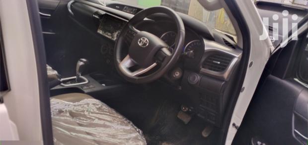 Toyota Hilux 2016 White