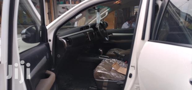 Toyota Hilux 2016 White
