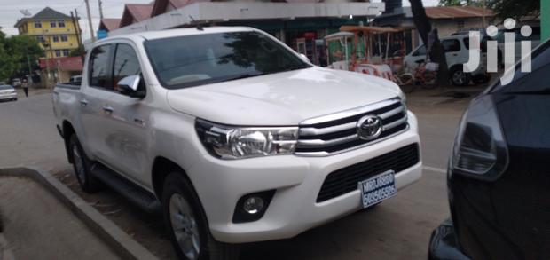 Toyota Hilux 2016 White