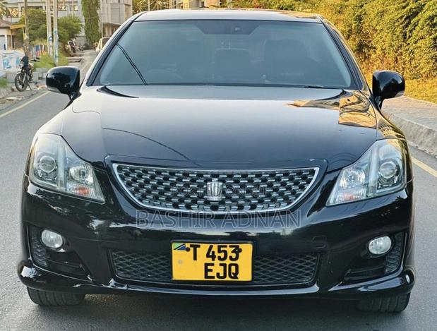 Toyota Crown 2009 Black