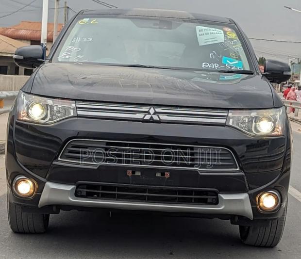 Mitsubishi Outlander 2014 Black