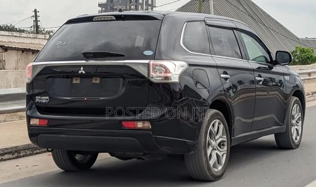 Mitsubishi Outlander 2014 Black