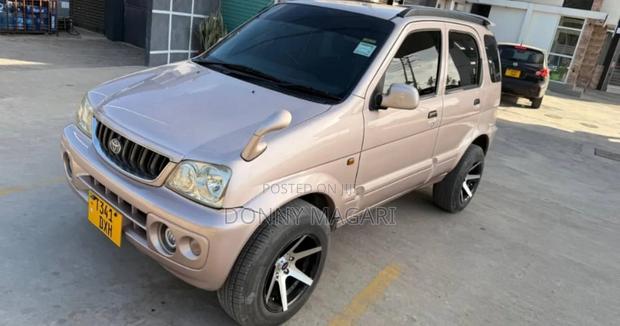 Toyota Cami 2000 Pink