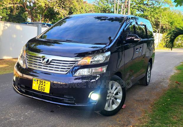 Toyota Vellfire 2009 Black