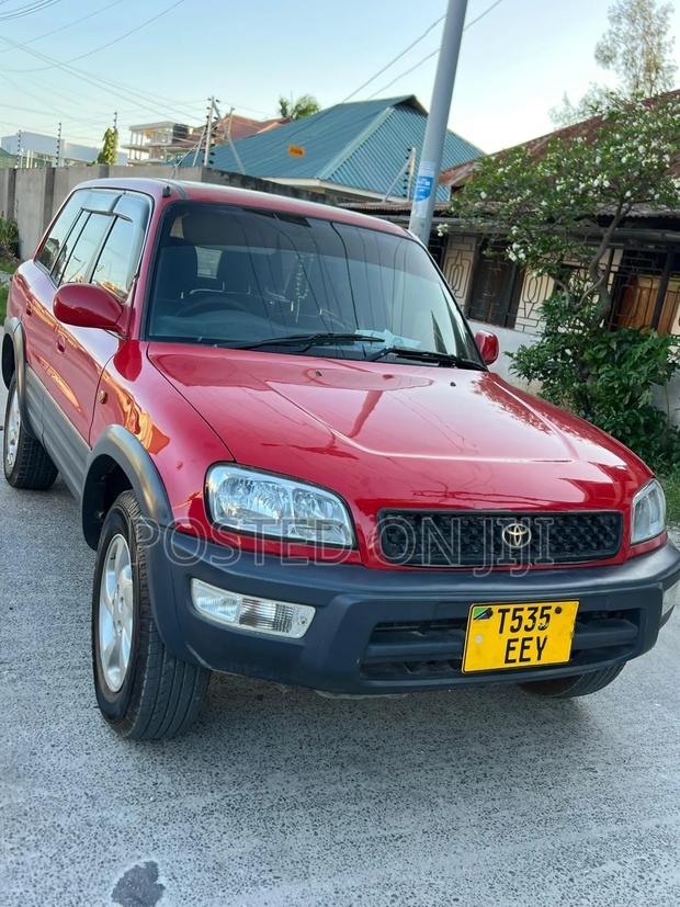 Toyota RAV4 1999 Red