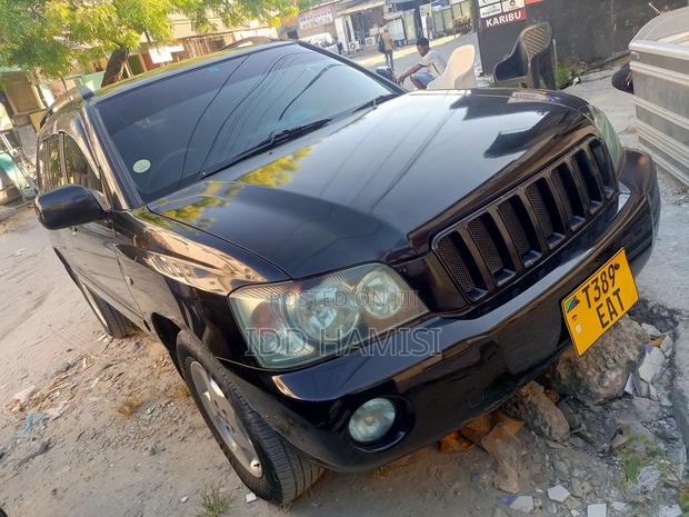 Toyota Kluger 2002 Black