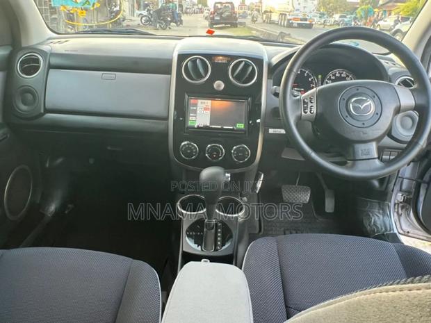 Mazda Verisa 2008 Silver