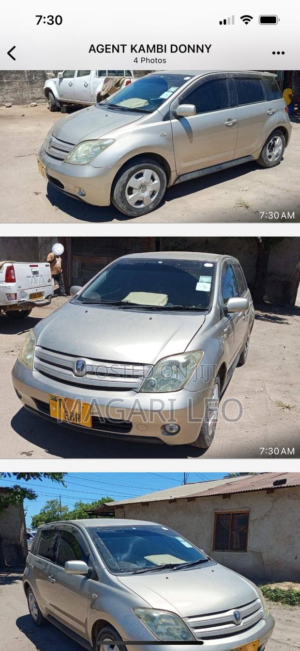 Toyota IST 2004 Gold