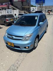 Toyota IST 2010 Silver for sale