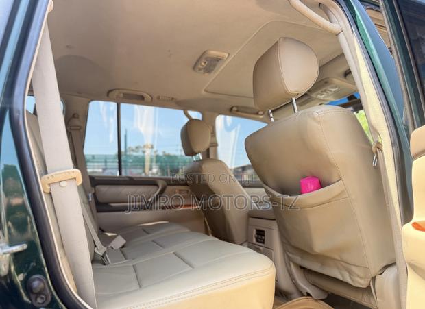 Toyota Land Cruiser 2006 Green