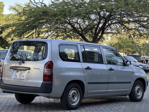Toyota Probox 2003 Silver