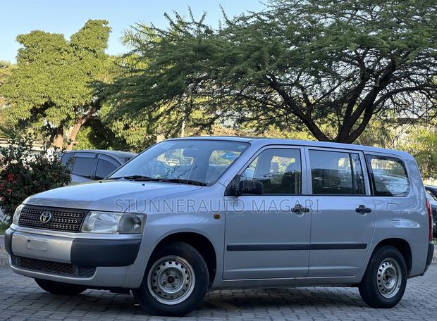 Toyota Probox 2003 Silver