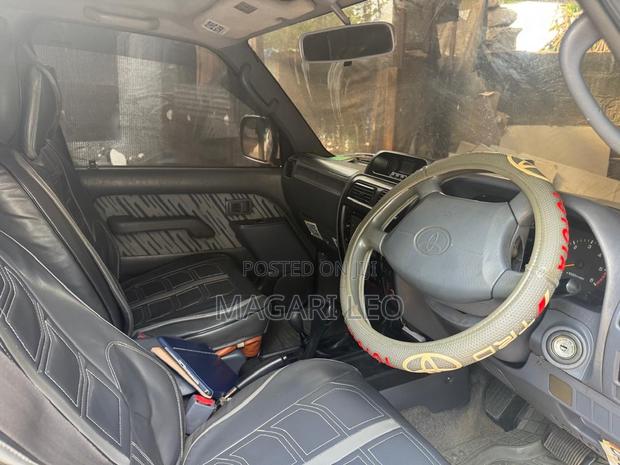Toyota Land Cruiser Prado 2005 Silver