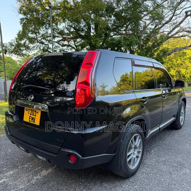 Nissan X-Trail 2011 Black
