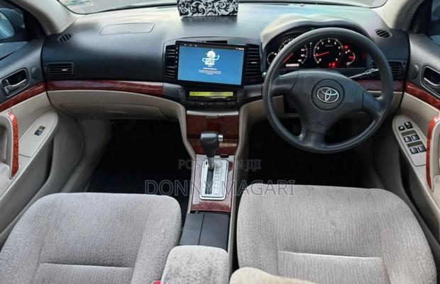 Toyota Premio 2004 Silver