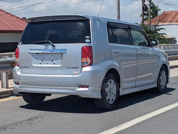 Toyota Corolla Rumion Hatchback 1.5 FWD 2007 Silver