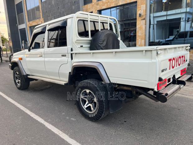 Toyota Land Cruiser 2020 White