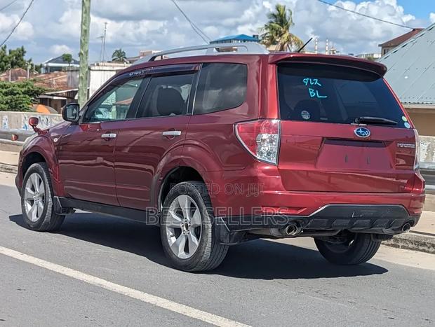 Subaru Forester 2.5X Automatic 2010 Red
