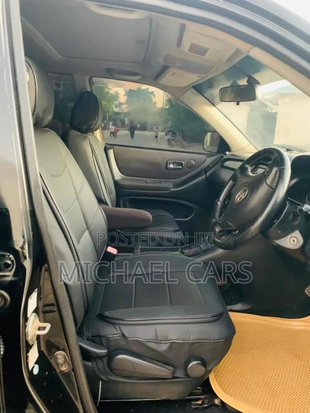 Toyota Kluger 2005 Black