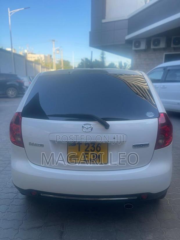 Mazda Verisa 2010 White