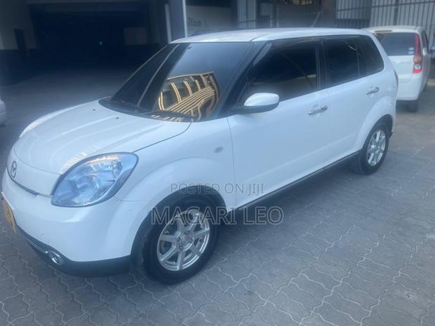 Mazda Verisa 2010 White