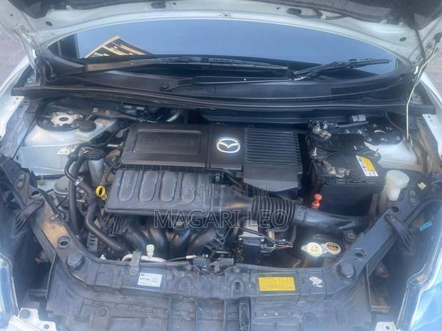 Mazda Verisa 2010 White